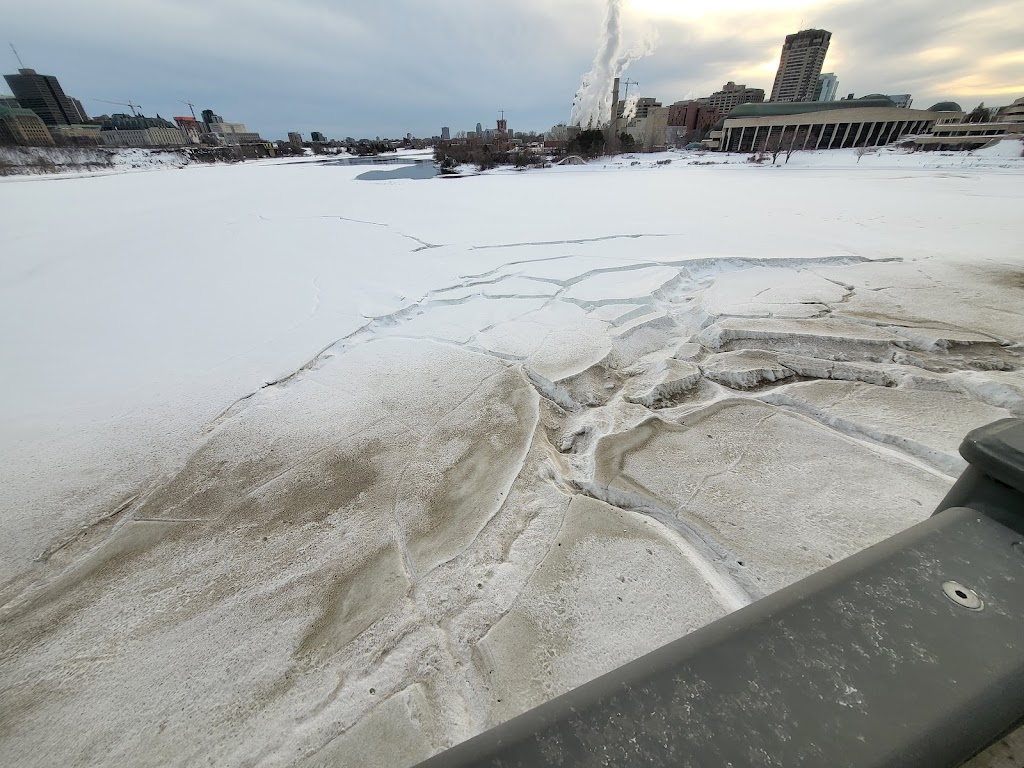 Alexandra Bridge Lookout | Alexandra Bridge, Ottawa, ON K1A, Canada | Phone: (613) 263-9682