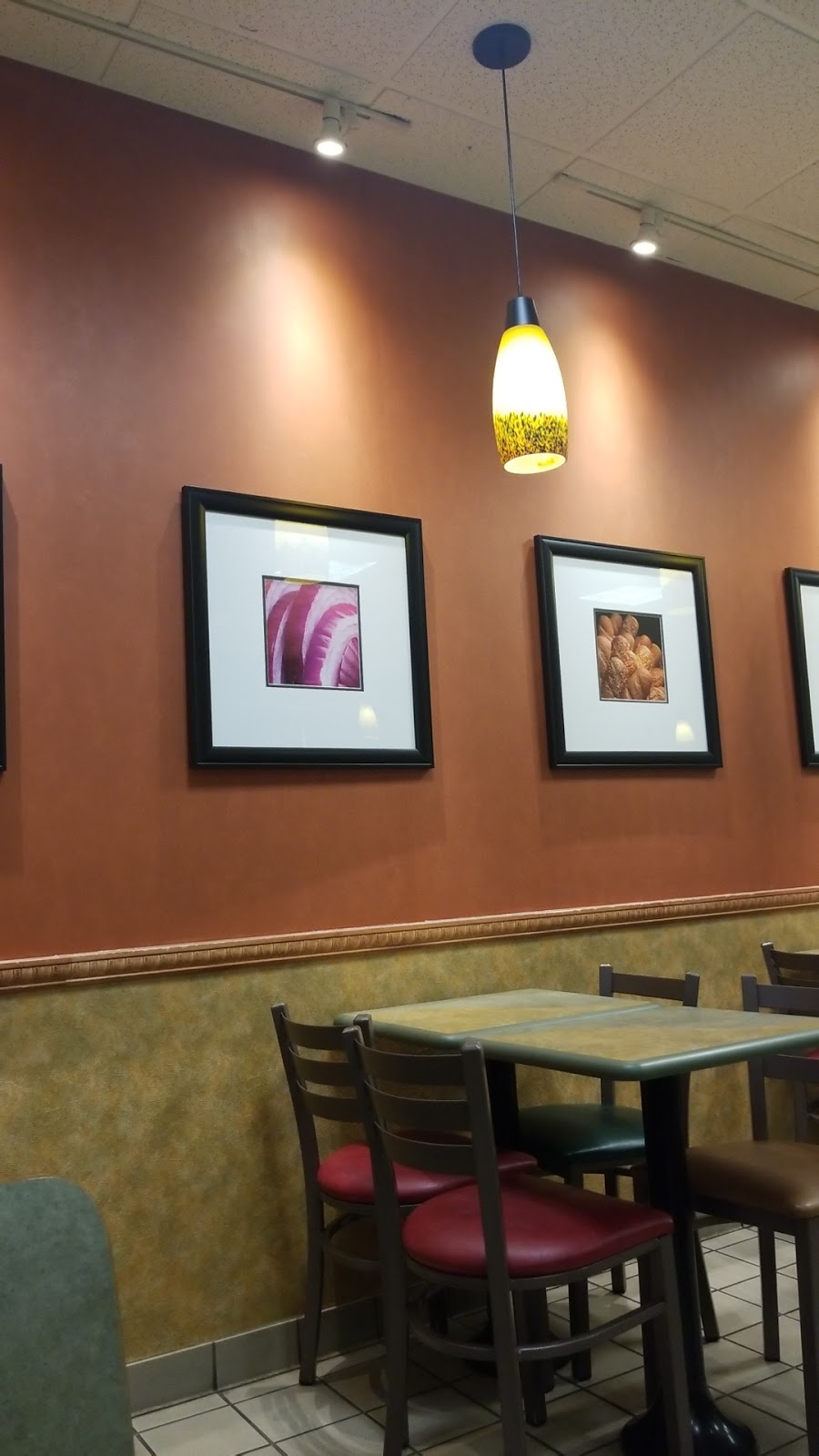 Restaurant SUBWAY | 9032a Rue de la Montagne, Valcourt, QC J0E 2L0, Canada | Phone: (450) 532-5255