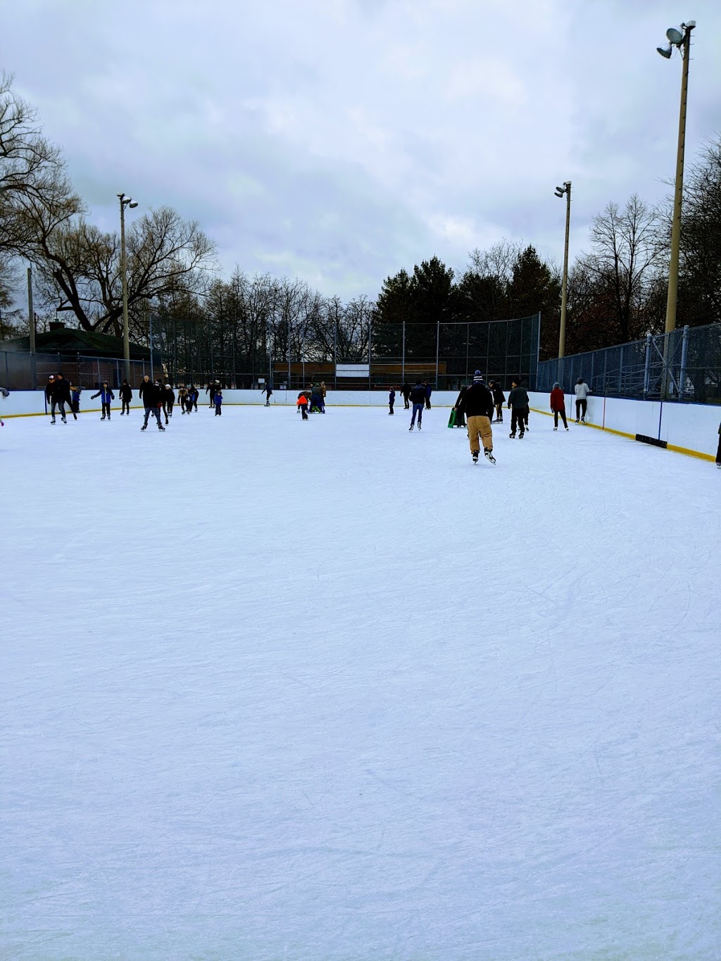 Kew Gardens Artificial Ice Rink | The Beaches, Toronto, ON M4L 1B8, Canada | Phone: (416) 392-0739