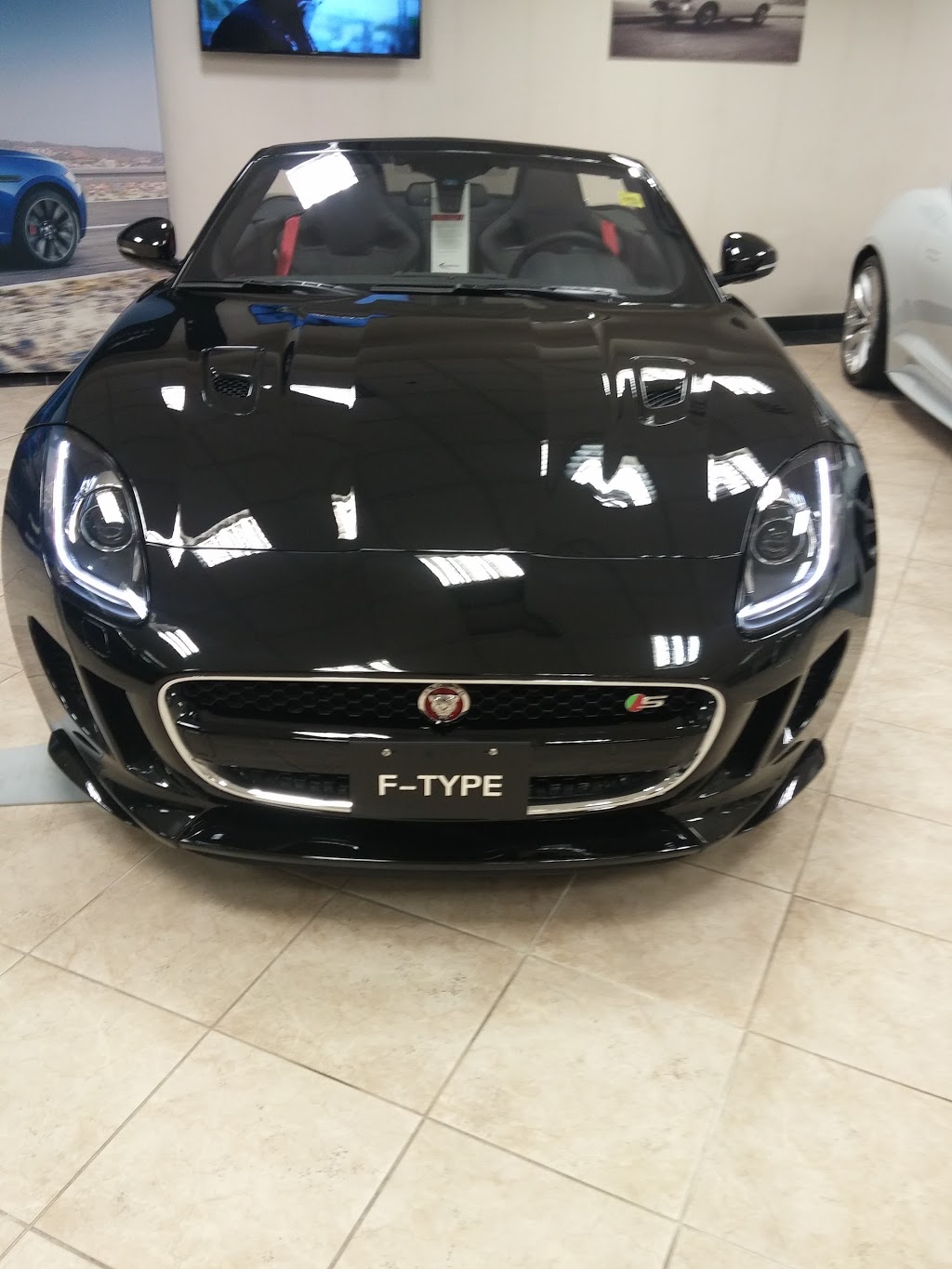 Jaguar Thornhill | 434 Steeles Ave W, Thornhill, ON L4J 6X6, Canada | Phone: (905) 889-0080