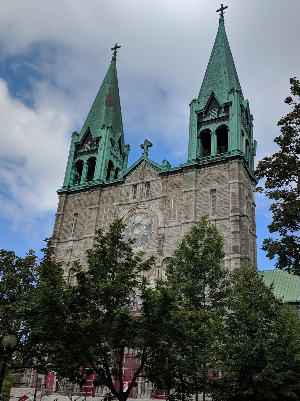 Église catholique Saint-Nom-de-Jésus | church | 4215 Rue Adam, Montréal, QC H1V 1T1, Canada | 5142537563 OR +1 514-253-7563