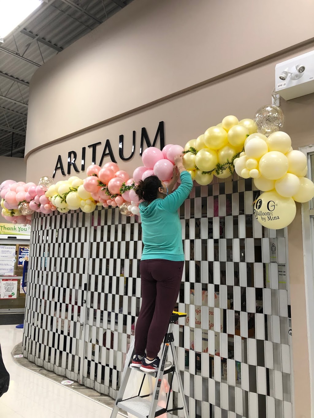 Balloons by Mina | 39A Valley Woods Rd #903, North York, ON M3A 2R5, Canada | Phone: (647) 927-8108