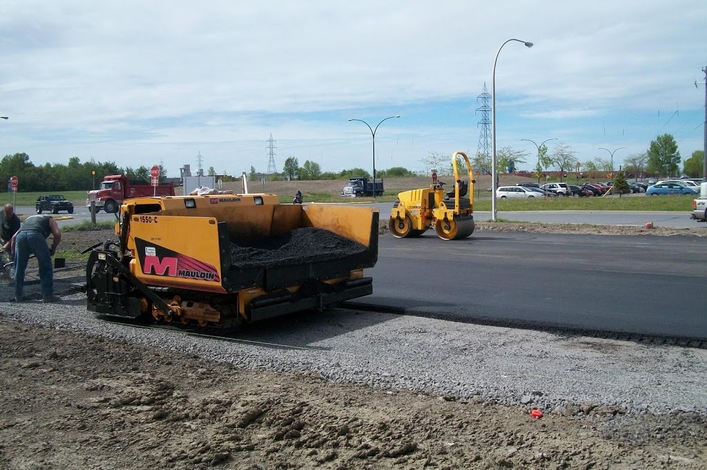 Fortin Asphalte Excavation Inc | 45 Rang des Cinquante-Quatre, Richelieu, QC J3L 6R6, Canada | Phone: (450) 447-8842