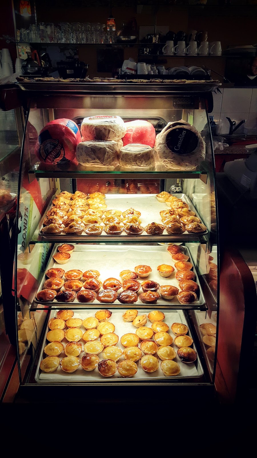 Dynasty Bakery & Cafe Ltd | 440 Rogers Rd, York, ON M6M 1A5, Canada | Phone: (416) 658-5199