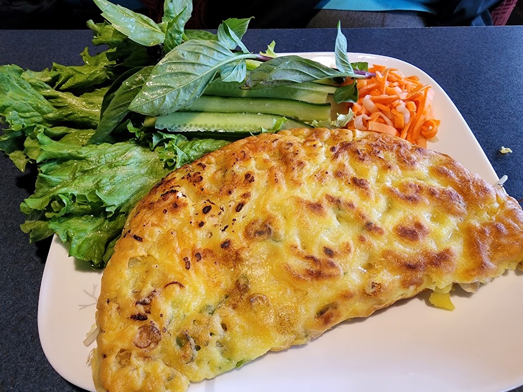 Pho 99 | 7 Crowfoot Rise NW, Calgary, AB T3G 4P5, Canada | Phone: (403) 457-7899