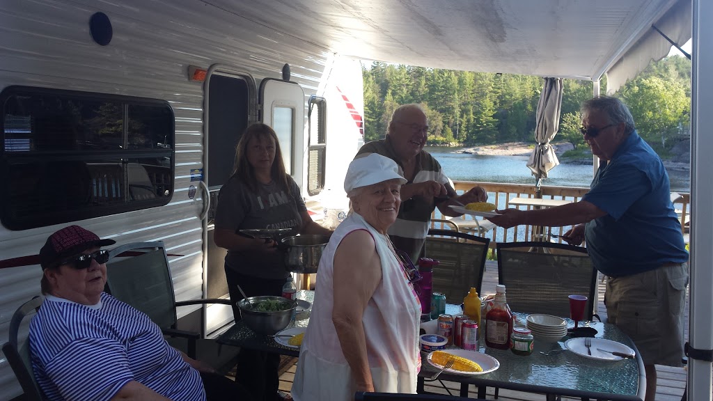 Green Bay Lodge & Trailer Camp | 463 Green Bay Rd, Noëlville, ON P0M 2N0, Canada | Phone: (705) 898-2747