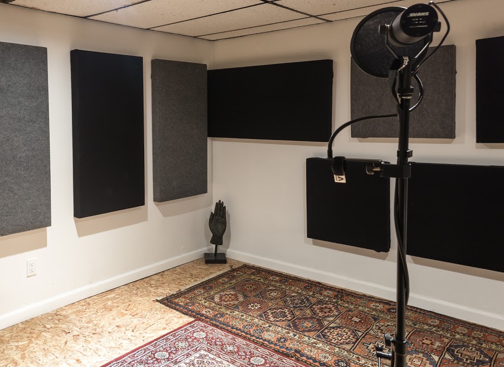 Studio 1605 | 1605 Queen St W, Toronto, ON M6R 1A9, Canada | Phone: (647) 545-8943