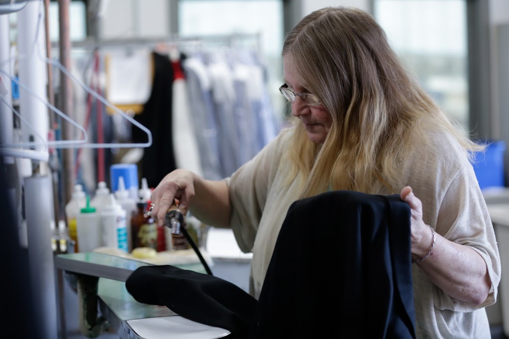 Stephen Cleaners | 917 85 St SW #102, Calgary, AB T3H 5Z9, Canada | Phone: (403) 249-2217