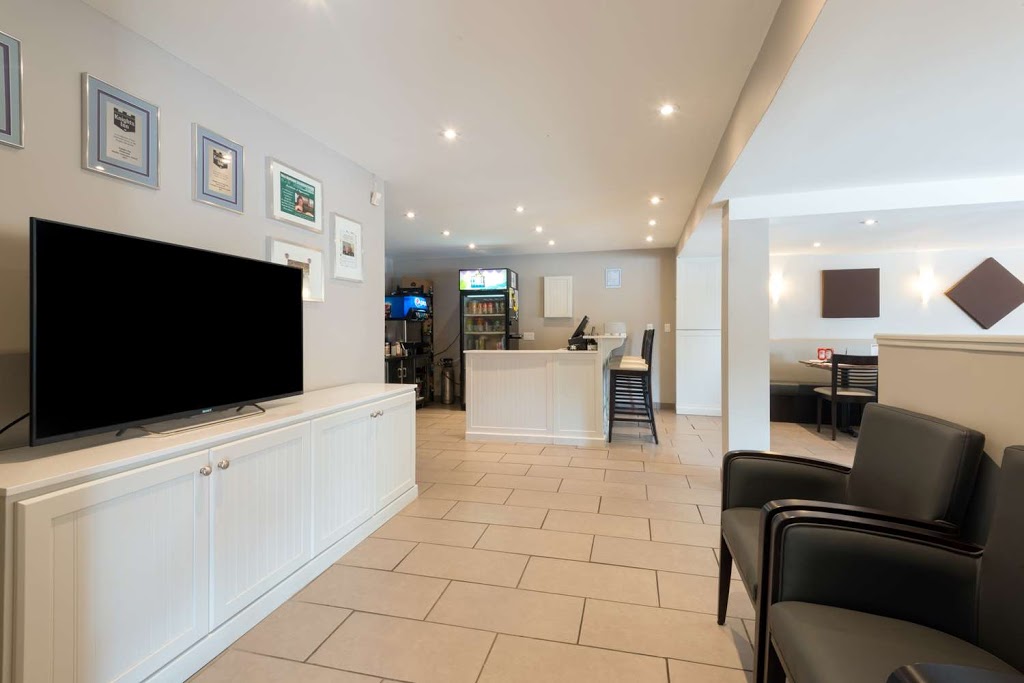 Leelas Villa Inn | 774107 ON-10, Flesherton, ON N0C 1E0, Canada | Phone: (519) 924-3300