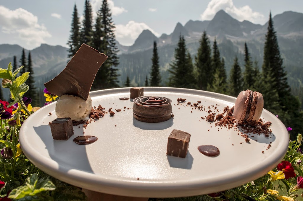 Bear Bistro at Island Lake Lodge | Cedar Valley Road, Fernie, BC V0B 1M0, Canada | Phone: (250) 423-3700