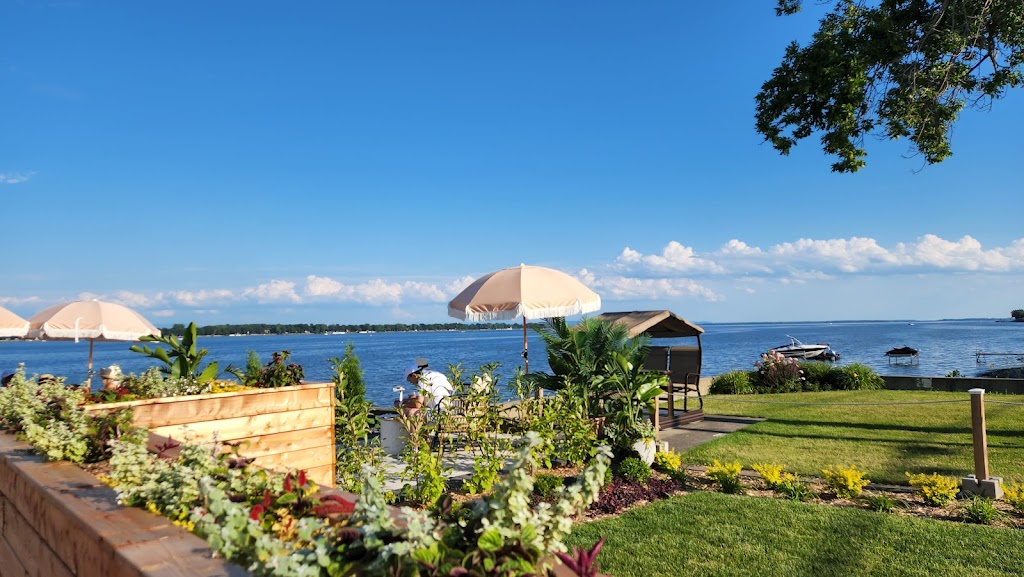 La Tropézienne | 266 Avenue de Venise O, Venise-en-Québec, QC J0J 2K0, Canada | Phone: (438) 865-8651