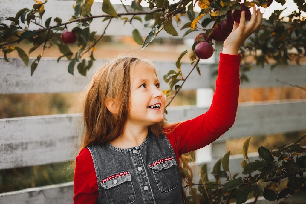 Genie Guryev Photography | 35 Cabernet Ct, Dieppe, NB E1A 0H5, Canada | Phone: (506) 323-1148
