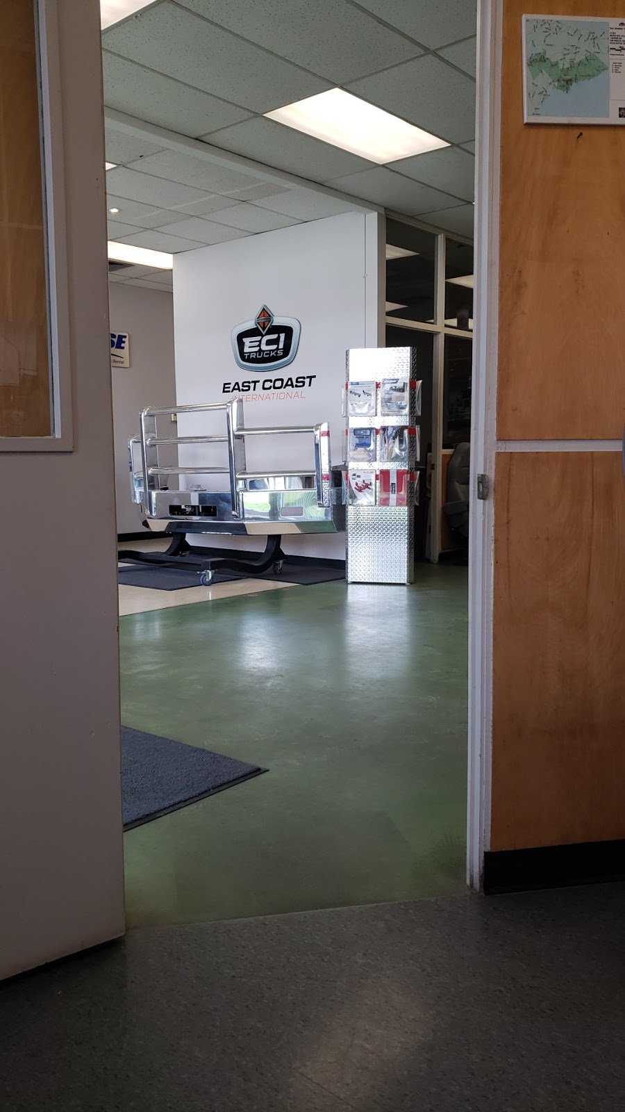 East Coast International Trucks | 376 Wilkinson Ave, Dartmouth, NS B3B 0J4, Canada | Phone: (902) 468-7160