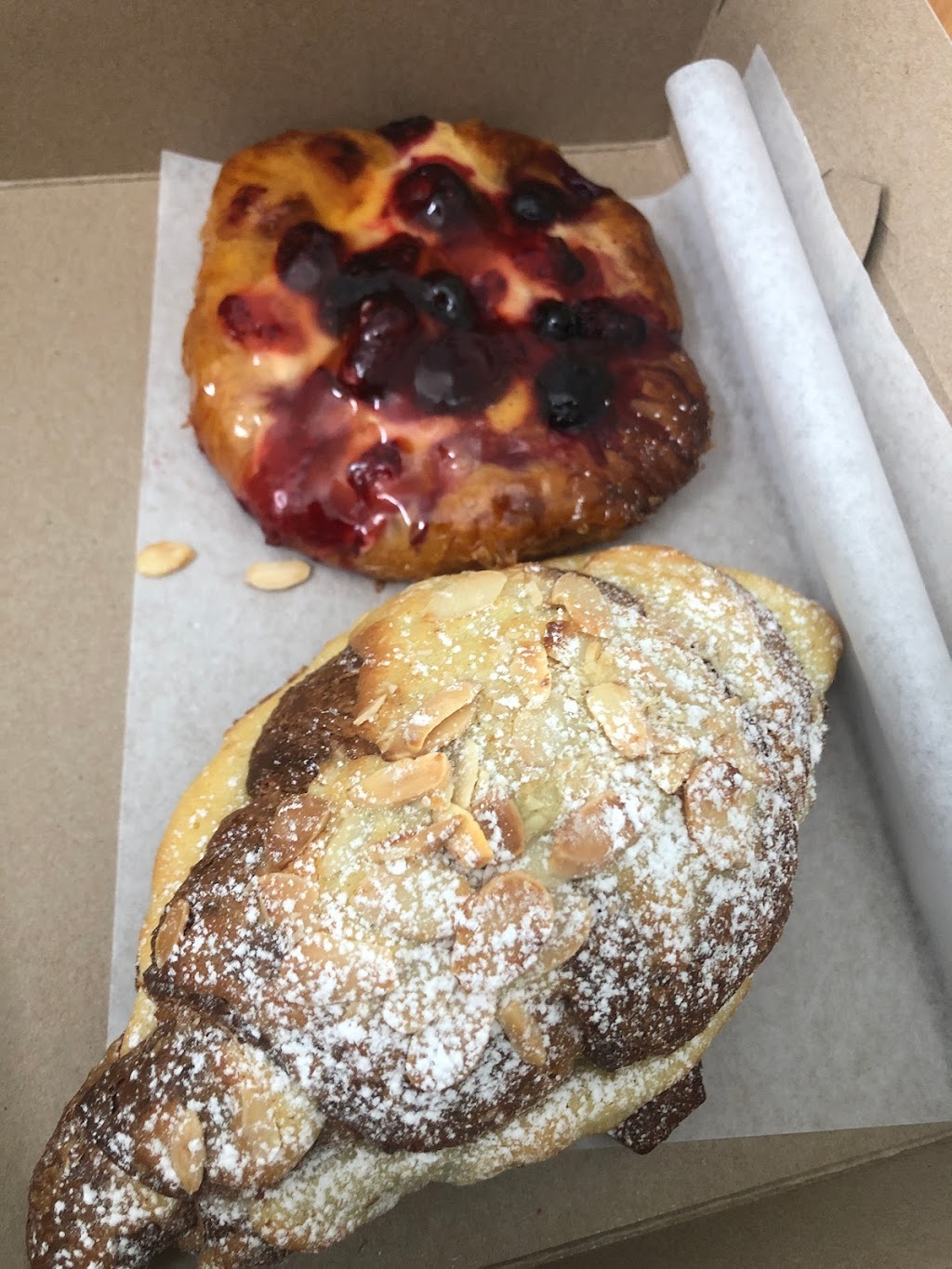 boulangerie pains, miches et gourmandises | 183 Blvd. Sir-Wilfrid-Laurier local 102, Saint-Basile-le-Grand, QC J3N 1M2, Canada | Phone: (450) 653-2828