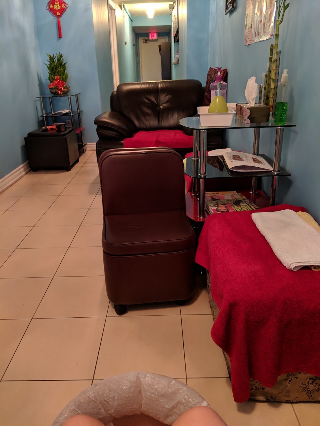 Foot Line Miles Spa | 667 Gerrard St E, Toronto, ON M4M 1Y2, Canada | Phone: (647) 945-8678