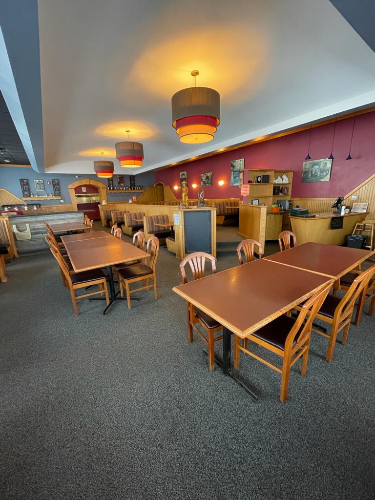 The Hitchin Post Bar & Grill | 4405 AB-2A, Ponoka, AB T4J 1J8, Canada | Phone: (403) 783-3800