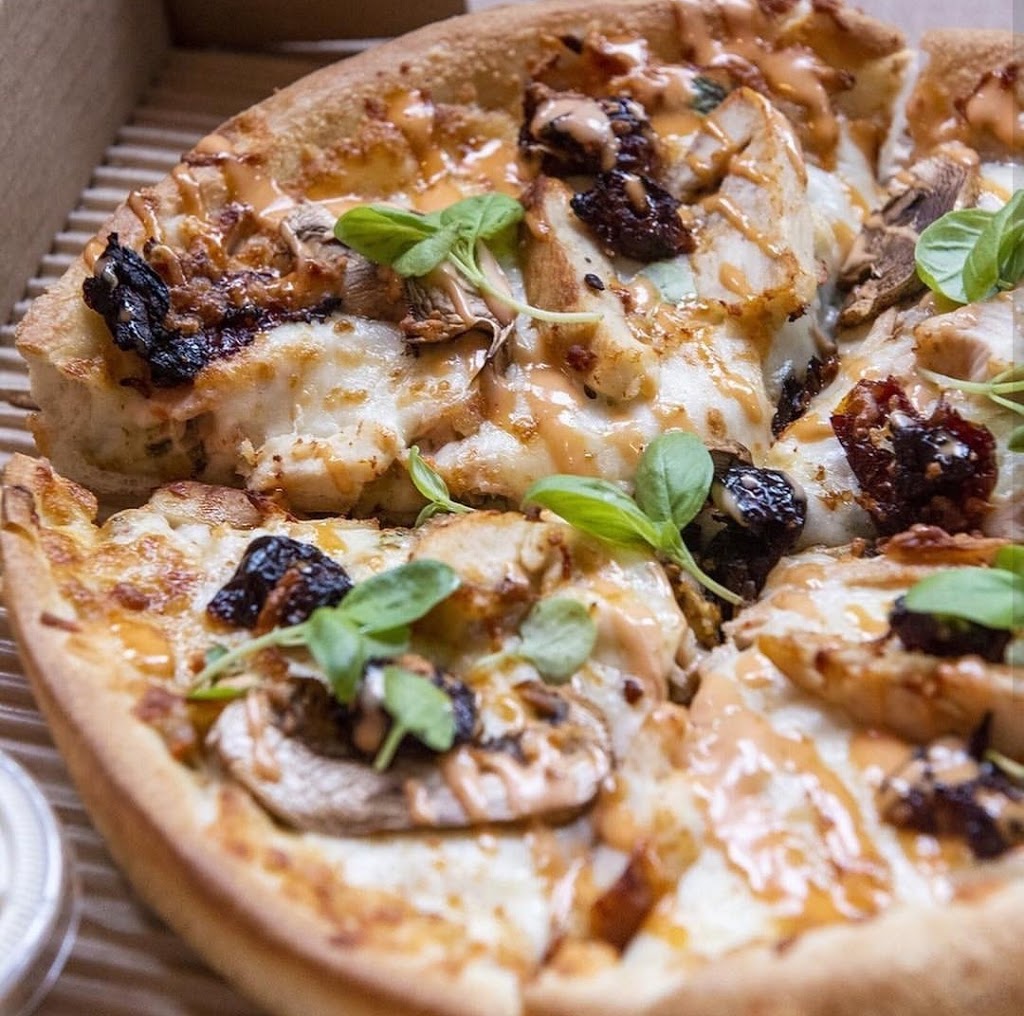 DEEPIZZ Pizzeria | meal delivery | 384 College St, Toronto, ON M5T 1S7, Canada | 4169251555 OR +1 416-925-1555