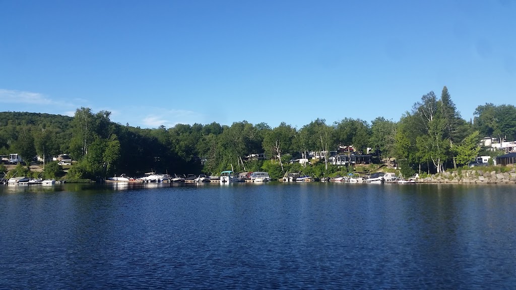Domaine De La Baie Au Sable | 250 de la Détente, Mont-Laurier, QC J9L 3G6, Canada | Phone: (819) 623-9116