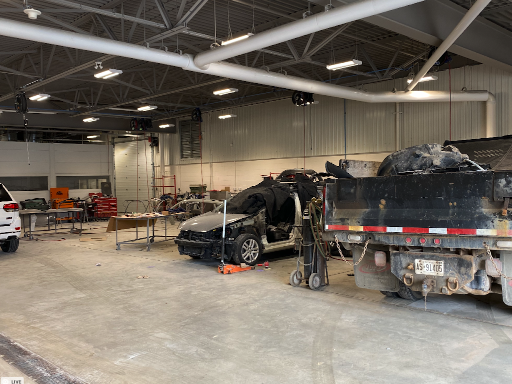 Oxford Dodge Collision Centre | 1249 Hyde Park Rd, London, ON N6H 5K6, Canada | Phone: (519) 473-1015