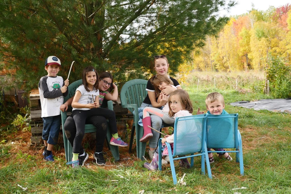 Le Champ de la Voisine | 525 Rue des Pivoines, Cowansville, QC J2K 0C4, Canada | Phone: (450) 525-2358