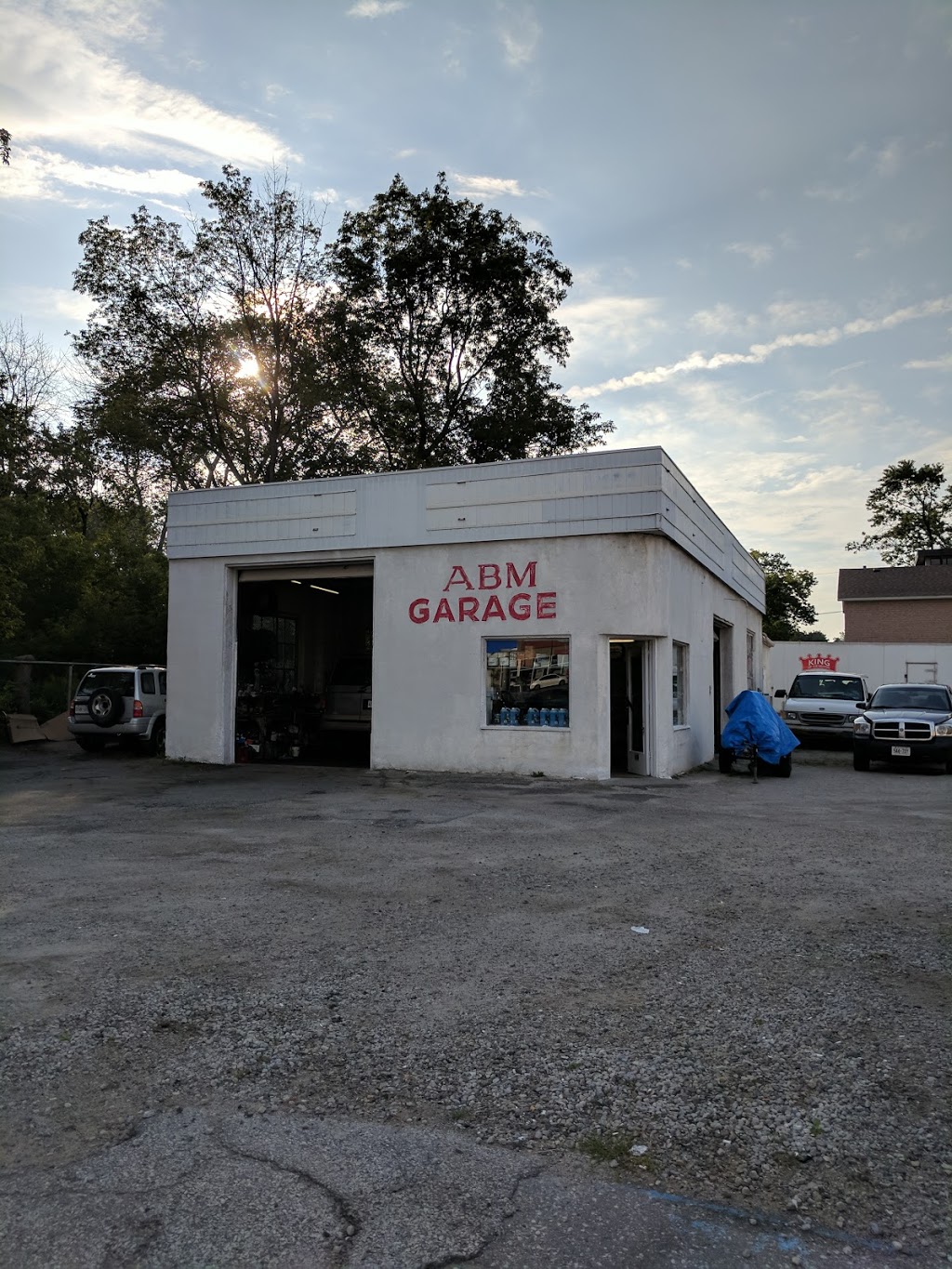 A B M Garage | 570 Lakeshore Rd E, Mississauga, ON L5G 1J4, Canada | Phone: (905) 278-4370
