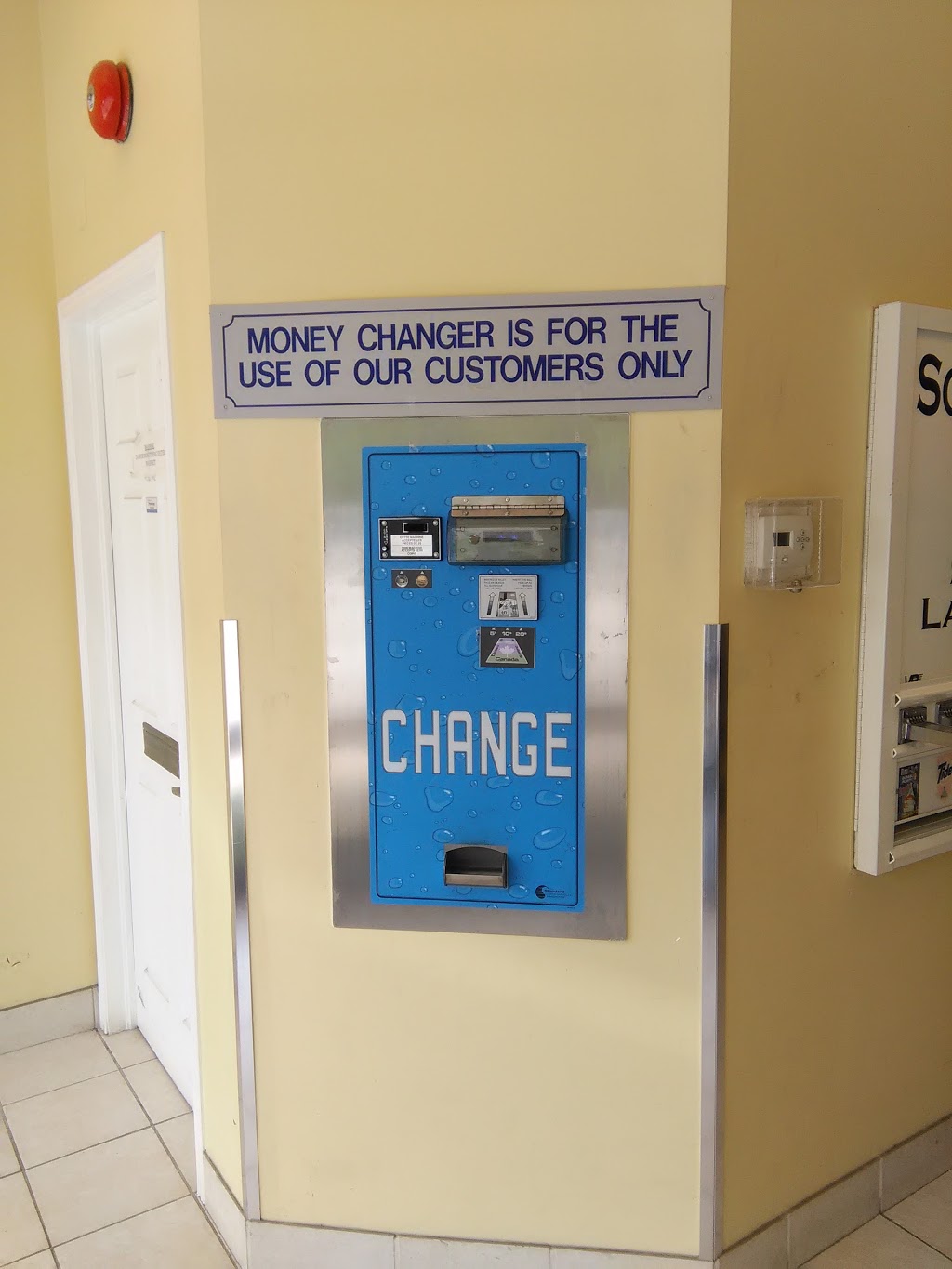 Southwood Coin Laundry | 304 St Andrews St, Cambridge, ON N1S 1P3, Canada