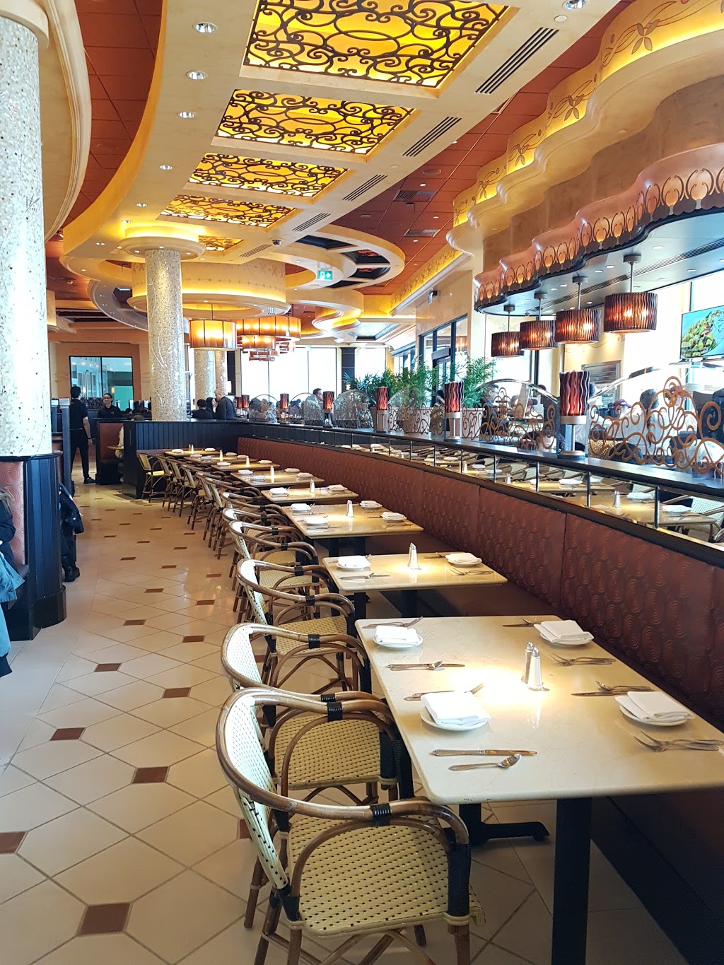 The Cheesecake Factory | Yorkdale Shopping Centre, 3401 Dufferin St, North York, ON M6A 2T9, Canada | Phone: (416) 781-4477