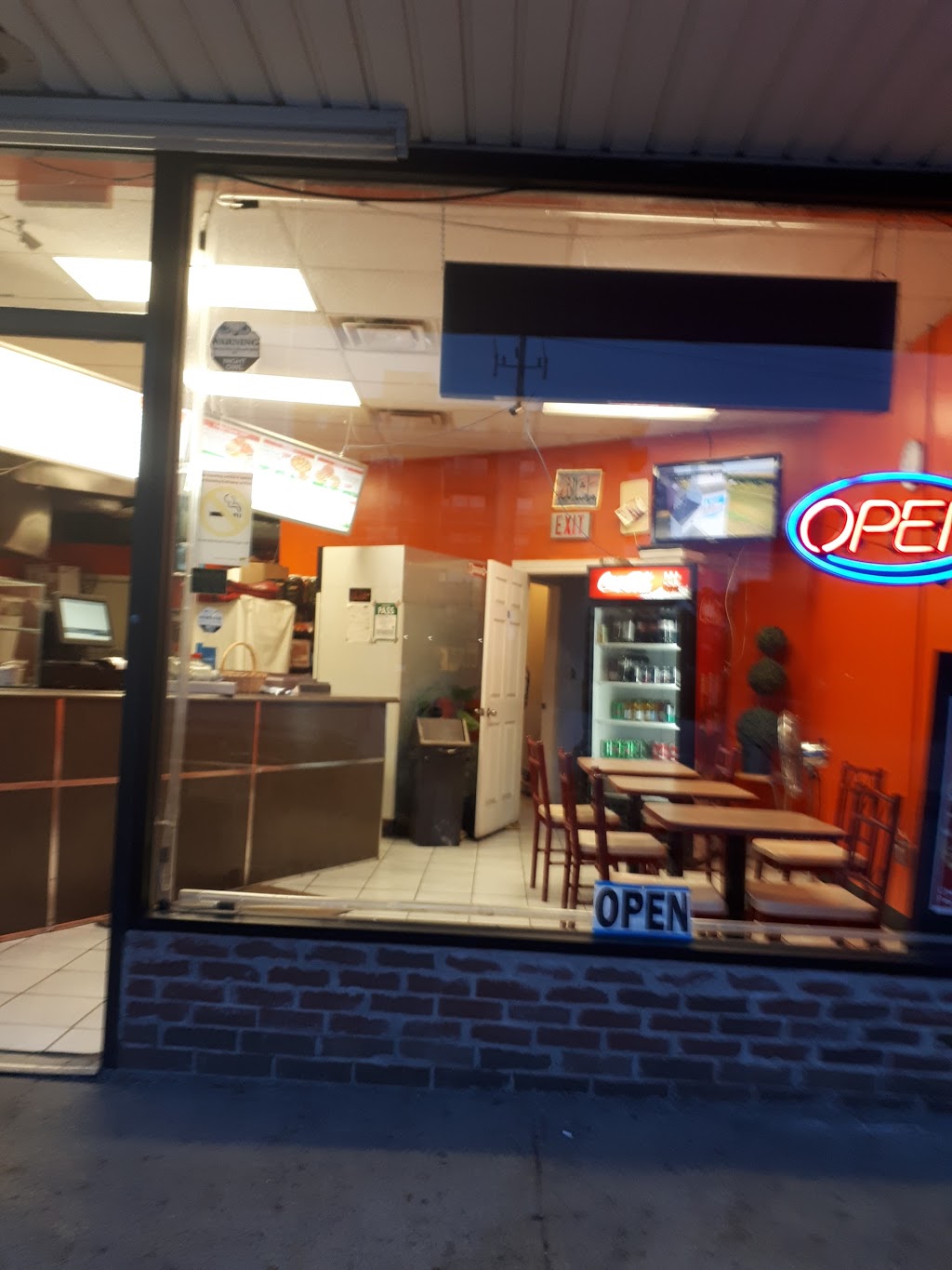 Everest Pizza | 2310 Eglinton Ave E, Scarborough, ON M1K 2M2, Canada | Phone: (416) 236-0000