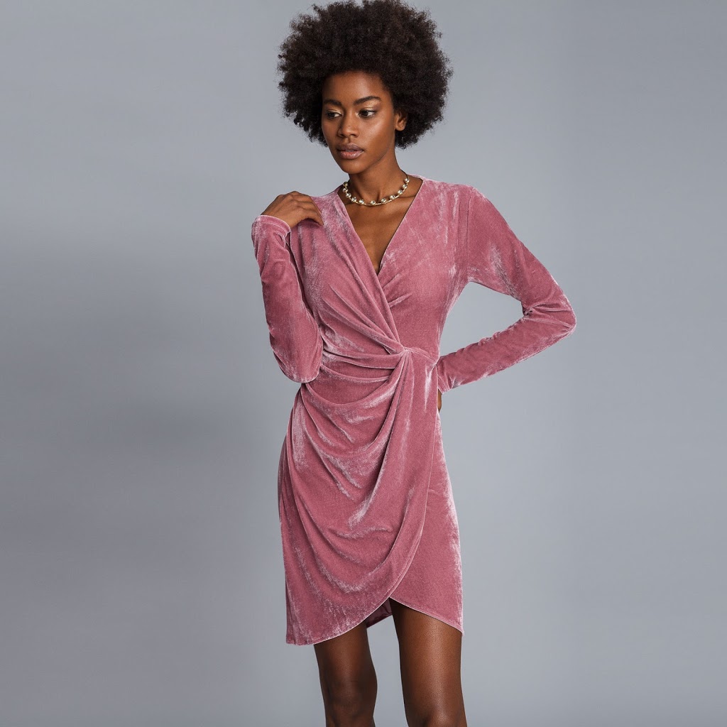 dentelle et denim Louise Péloquin Mode | 90 Rue du Roi, Sorel-Tracy, QC J3P 4M8, Canada | Phone: (450) 743-1234