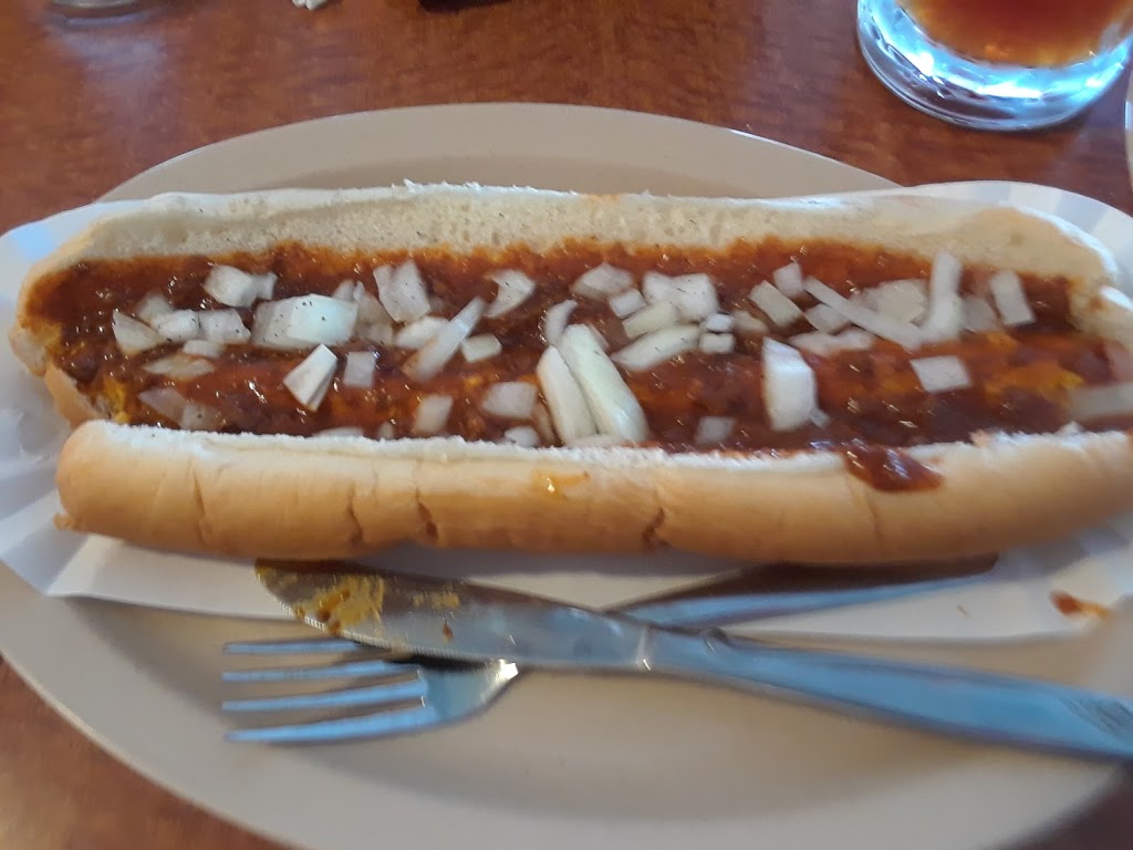 A&W Restaurant | 208 N Main St, Yale, MI 48097, USA | Phone: (810) 387-4052