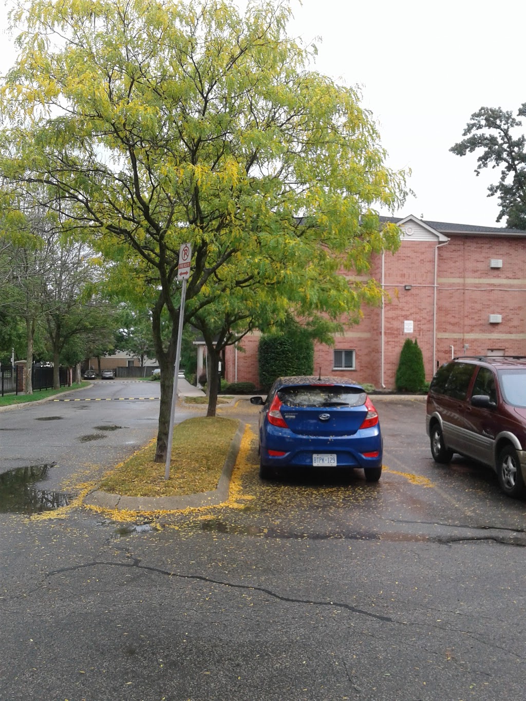 Bentley Place Appartments | 1275 Bentley Dr, London, ON N5V 4M4, Canada | Phone: (855) 377-4734