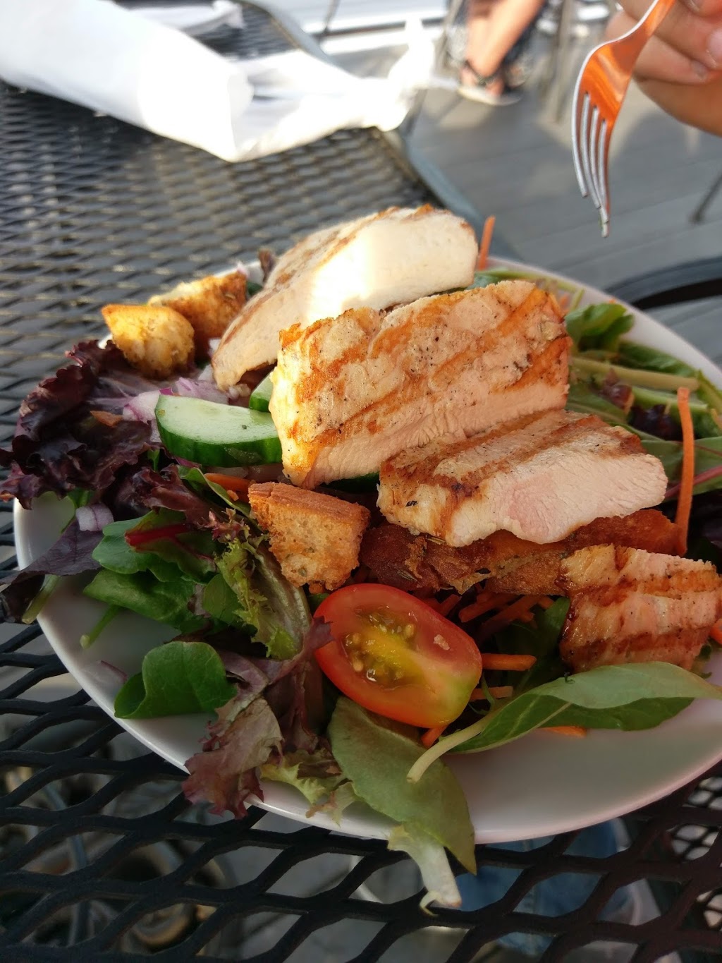 The Sackets Boathouse | 214 W Main St, Sackets Harbor, NY 13685, USA | Phone: (315) 646-2092