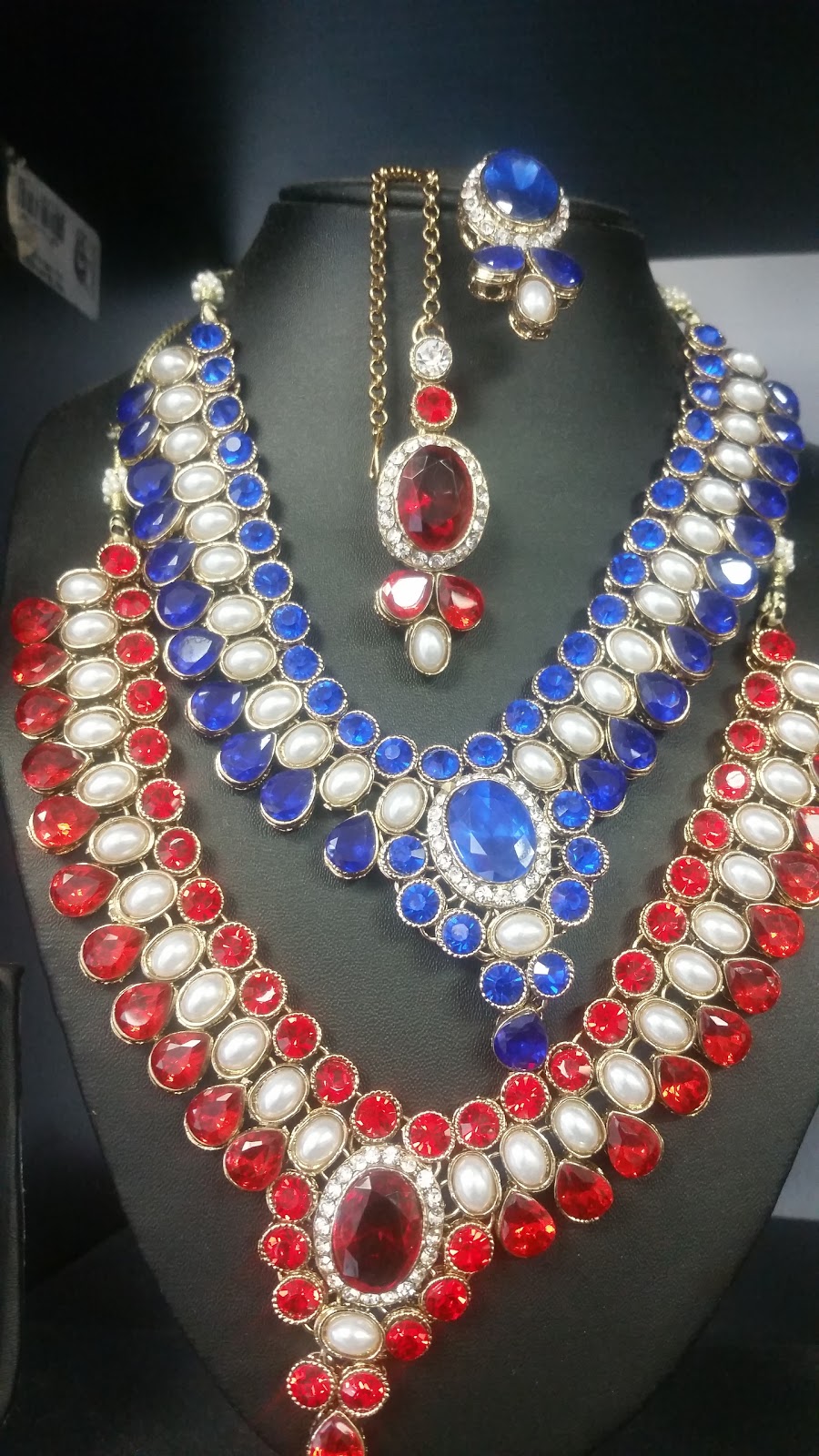 Indian Boutique Tailoring & Alterations | 4 Lorry Greenberg Dr, Ottawa, ON K1G 5H6, Canada | Phone: (613) 302-1494