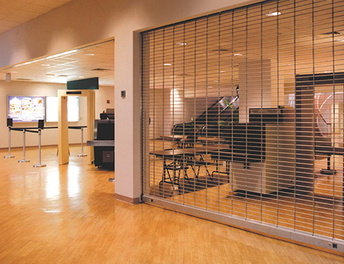 Garage doors JPR | 4800 Desserte S Autoroute 440, Laval, QC H7T 2Z8, Canada | Phone: (855) 781-6150