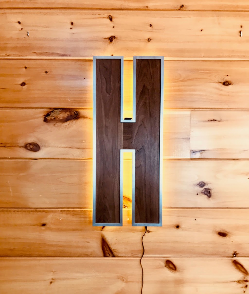 Hobarts Lighthouse | 2281 McCrackens Landing Rd, Lakefield, ON K0L 2H0, Canada | Phone: (705) 652-0557
