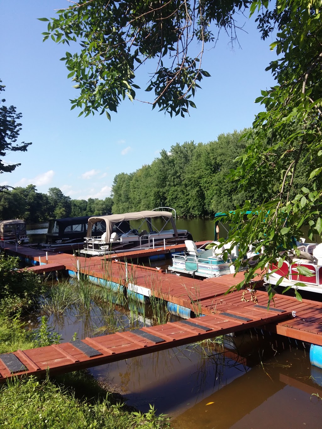 Marina camping Lake Champlain | 1281 Chemin Molleur, Pike River, QC J0J 1P0, Canada | Phone: (450) 376-3322