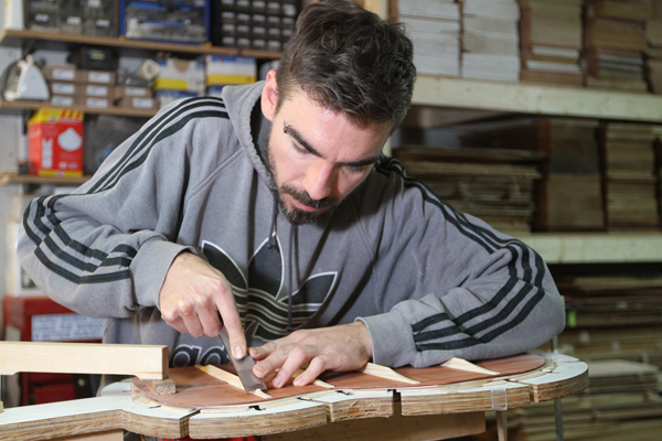 Guitares Pellerin Enr (Les) | 1244 Route Saint Désire, Thetford Mines, QC G6H 1M6, Canada | Phone: (418) 335-9471