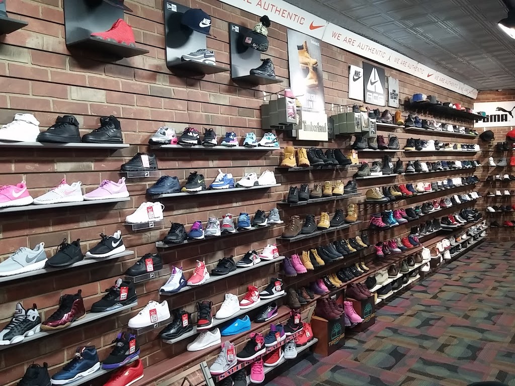 Ricks Sports & Apparels | 201 Allen St, Buffalo, NY 14201, USA | Phone: (716) 883-8615