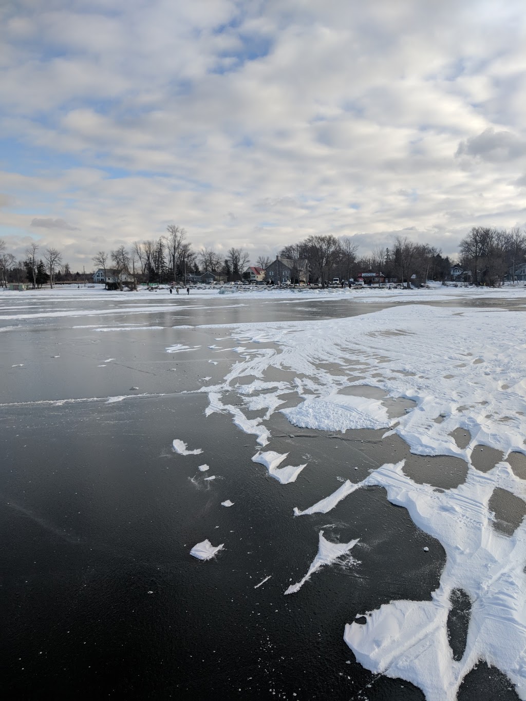 Willow Wharf Park | Lake Dr E, Willow Beach, ON L0E 1S0, Canada