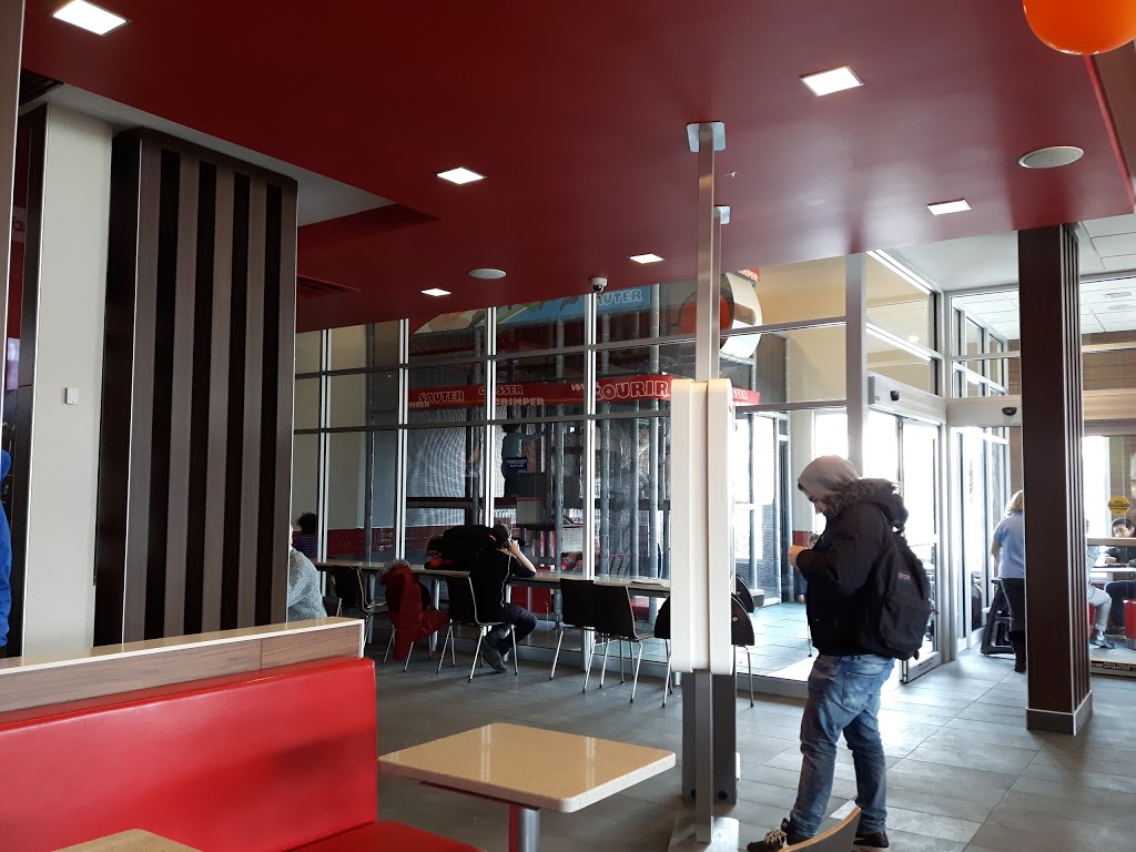 McDonalds | 2895 Boulevard de la Concorde E, Laval, QC H7E 2B5, Canada | Phone: (450) 661-5072