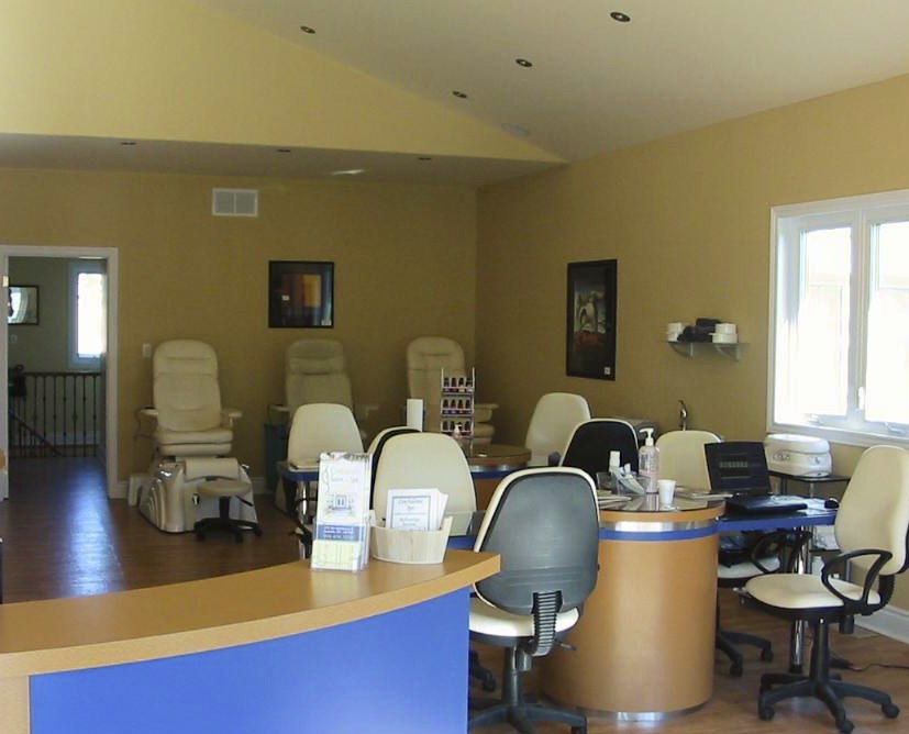 Confidente Salon & Spa | 3M3, 155 Riverglen Dr #10, Georgina, ON L4P 3M3, Canada | Phone: (905) 476-3223