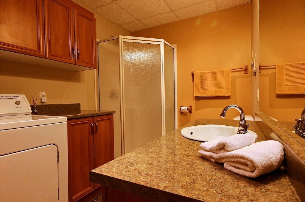Aires du Massif - Chalets à louer | 56 Chem. de la Vieille-Rivière, Petite-Rivière-Saint-François, QC G0A 2L0, Canada | Phone: (450) 268-9999