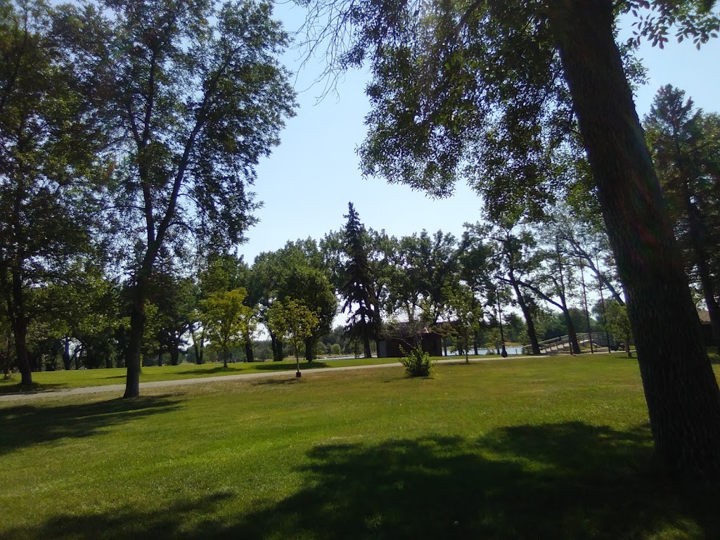 Henderson Lake Park | 1103 31a St S, Lethbridge, AB T1K 2Z9, Canada | Phone: (403) 320-3850