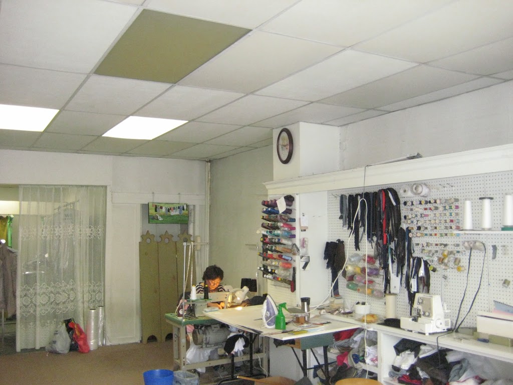Young Tailor & Cleaners | 2884 Lake Shore Blvd W, Etobicoke, ON M8V 1J2, Canada | Phone: (416) 252-6183