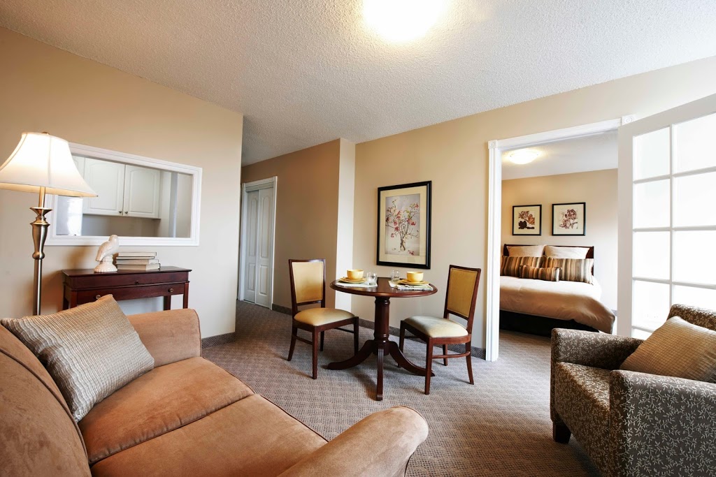 Revera Leaside | 14 William Morgan Dr #10, East York, ON M4H 1E7, Canada | Phone: (416) 425-3722