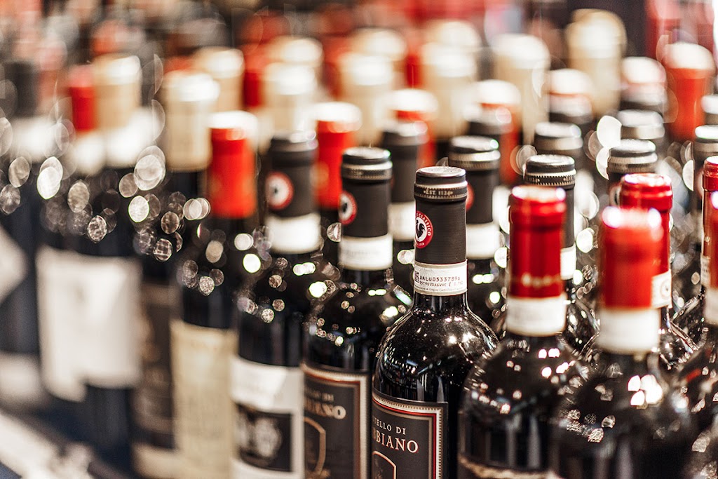 Rollyview Liquor Store & Pub | 49402 Range Rd 234 # 20 A, Rolly View, AB T0C 2K0, Canada | Phone: (780) 807-2424