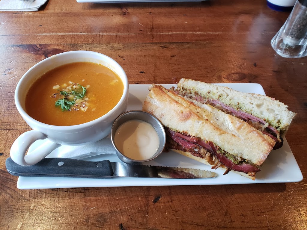 Burgoo Bistro Lonsdale Ltd | 3 Lonsdale Ave, North Vancouver, BC V7M 2E4, Canada | Phone: (604) 904-0933