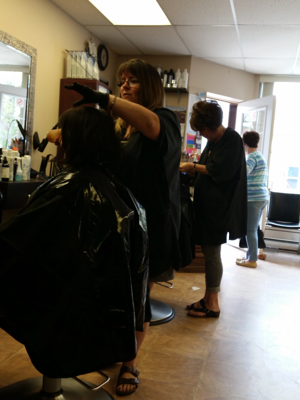 Shear Perfection Unisex Hairstyling | 80 Gibson St, Parry Sound, ON P2A 1X3, Canada | Phone: (705) 746-2624