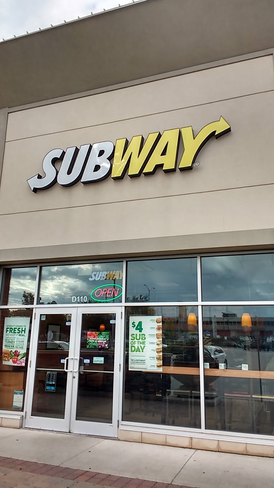 Subway | 1900, 1930 Fowler Dr Unit D110, Mississauga, ON L5K 0A1, Canada | Phone: (905) 855-7723