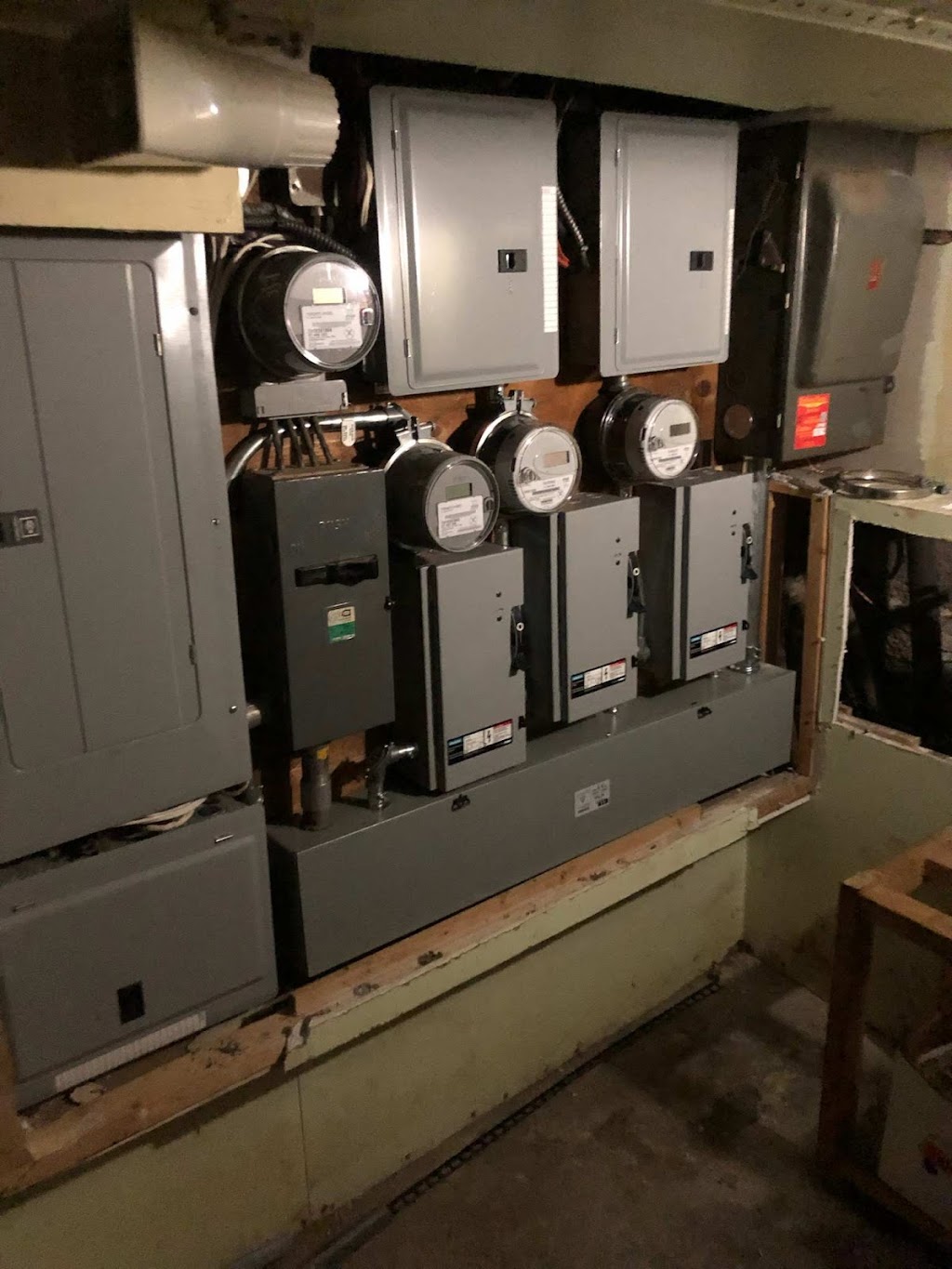 Try-Umph Electric Inc. | 32 Deerpark Crescent, Bowmanville, ON L1C 3M3, Canada | Phone: (647) 879-8674